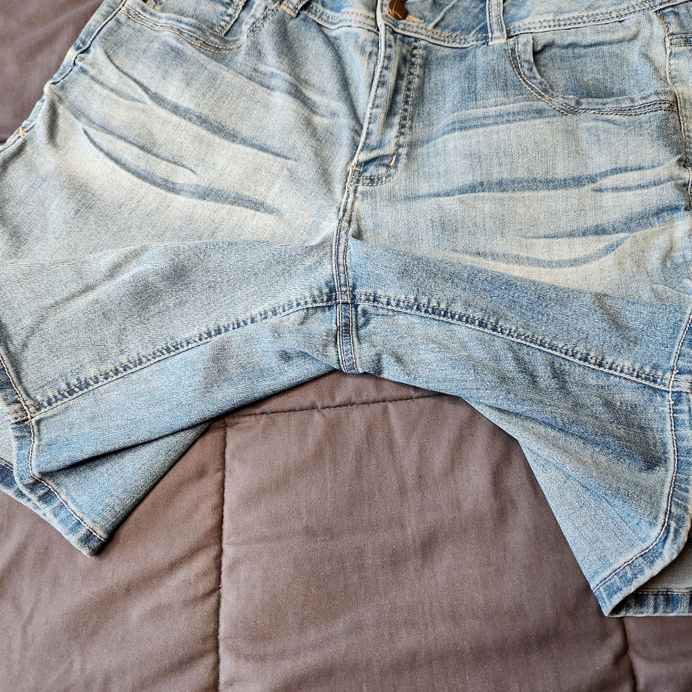 Lane Bryant Bermuda Shorts - Picture 3 of 8